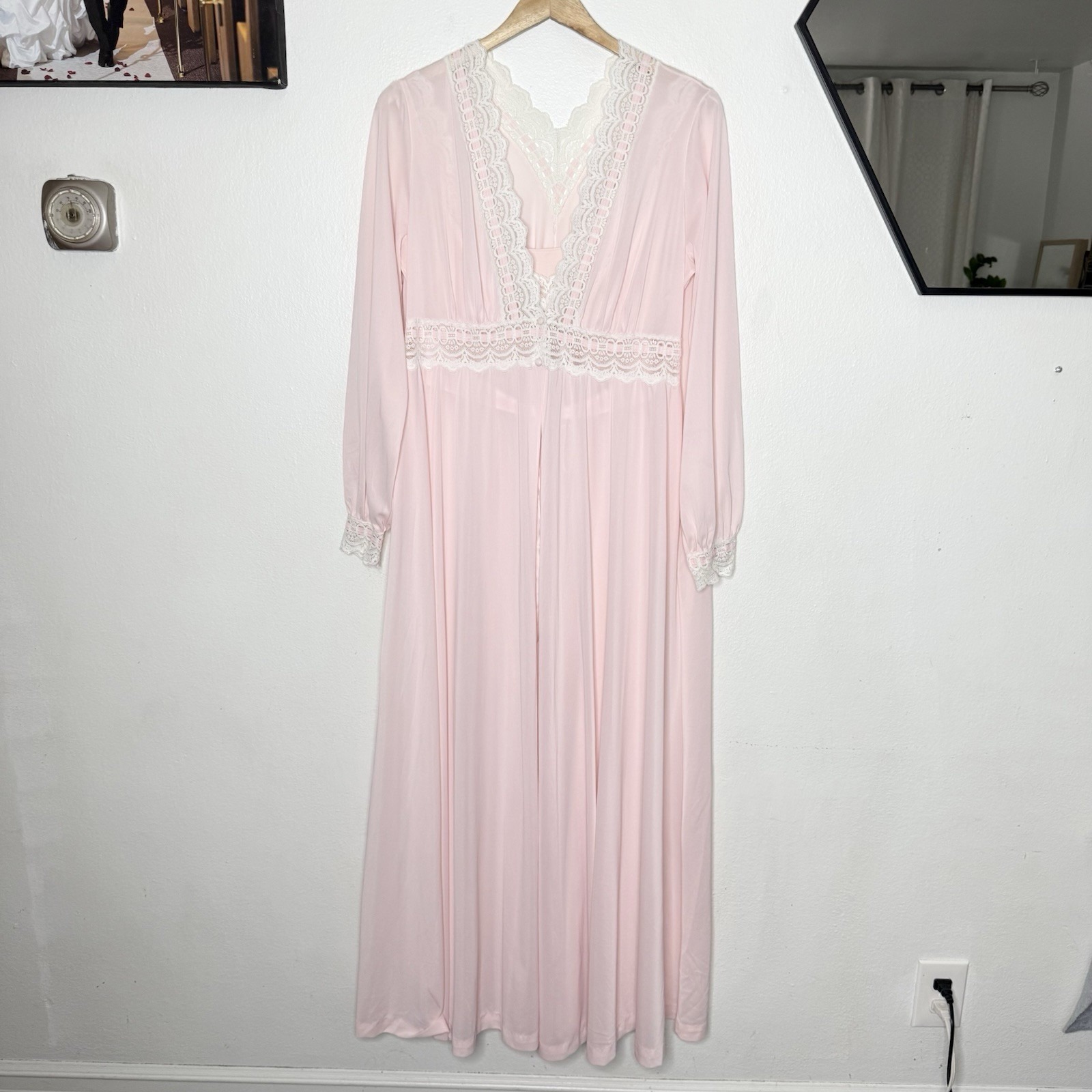 Vintage Olga Secret Hug Light Pink Nightgown Robe Peignoir Set Cottagecore